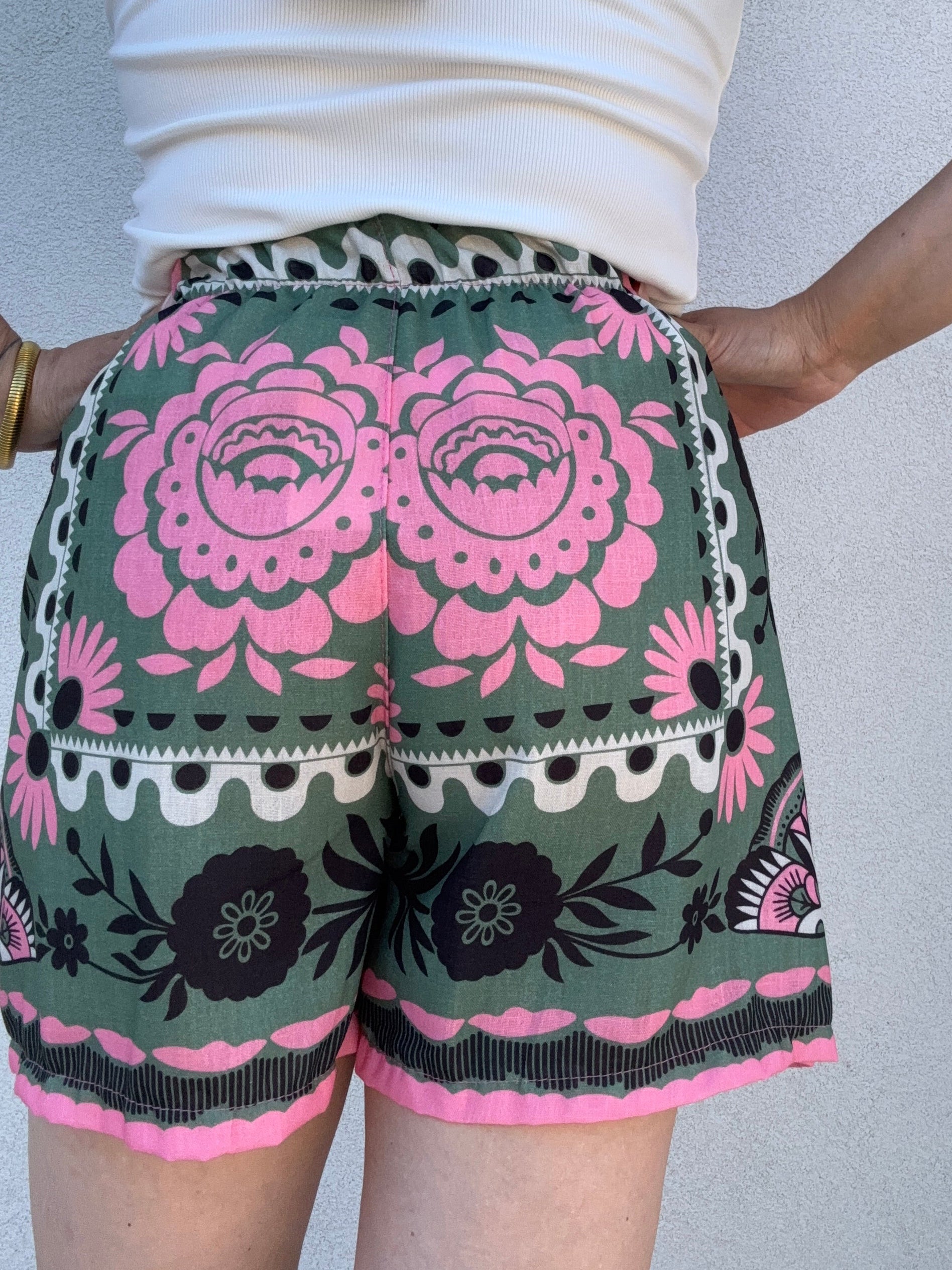 Short pareo