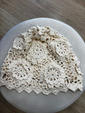 Cappellino crochet centrino