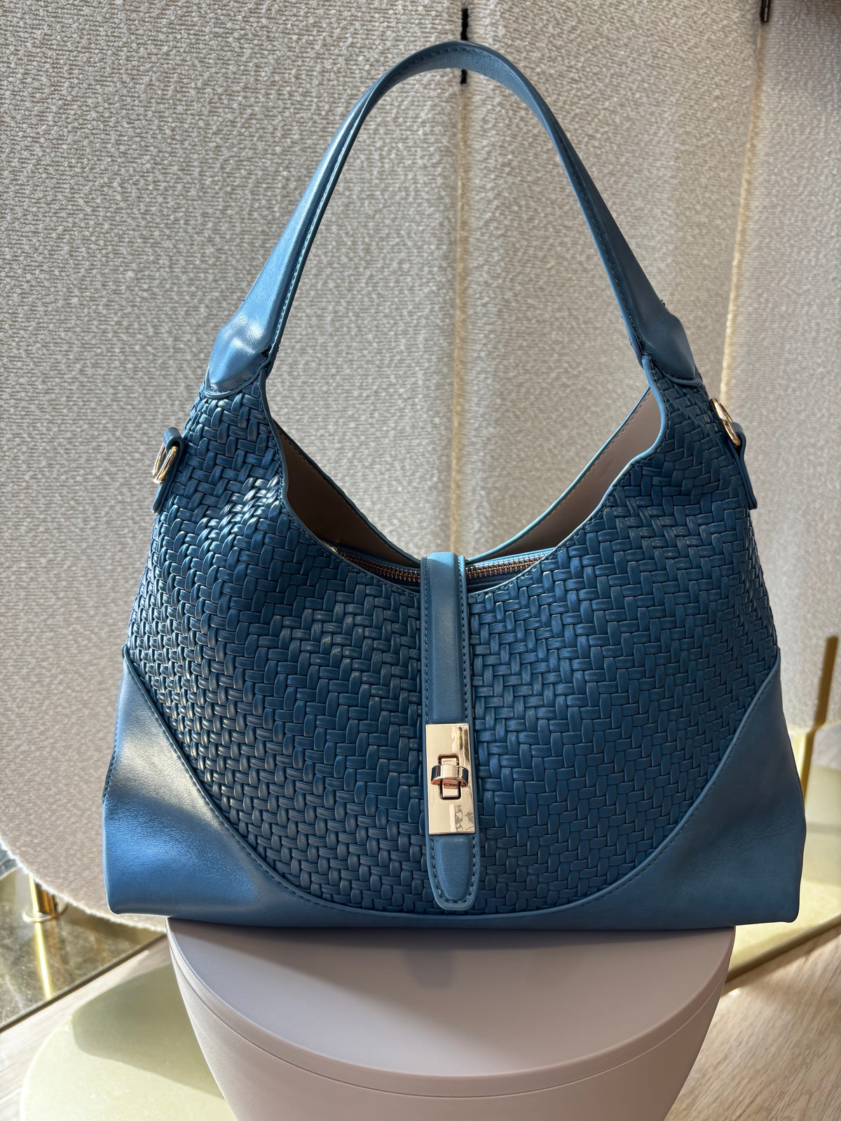 Borsa hobo intrecciata