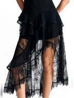 Abito in pizzo asimmetrico